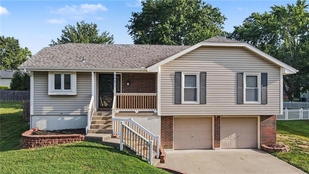 Listing Photo MLS #HMS2637996