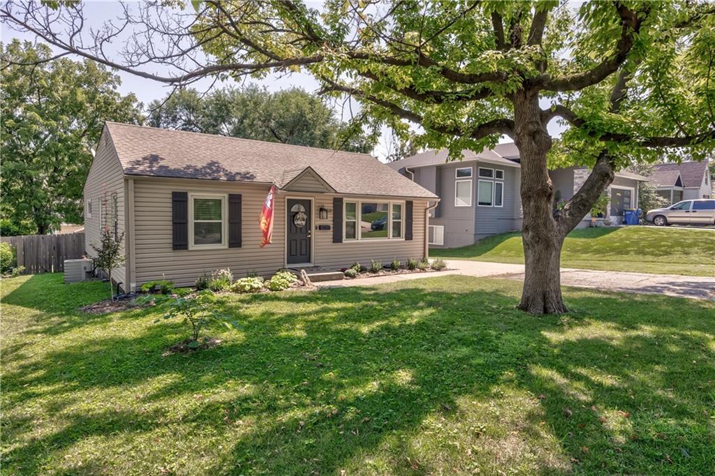 Listing Photo MLS #HMS2638011