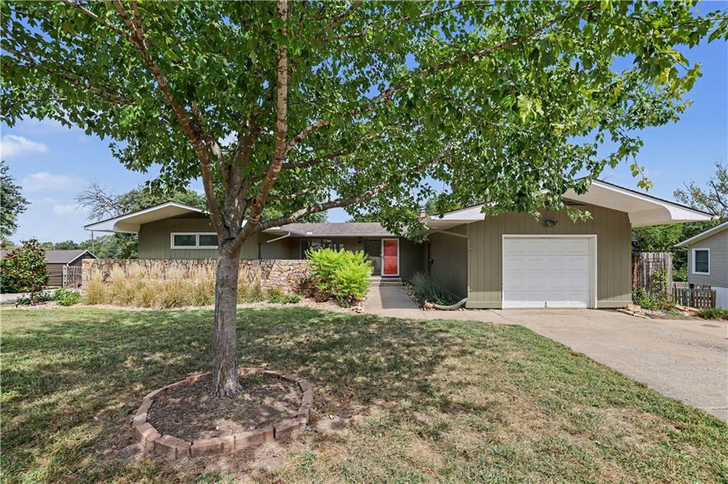 Listing Photo MLS #HMS2638059