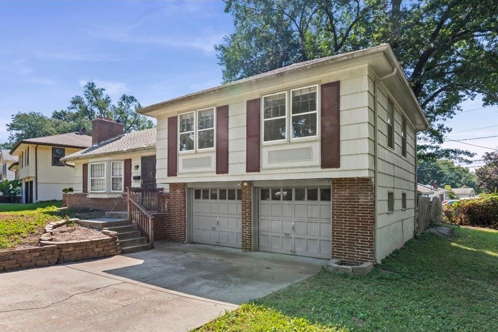 Listing Photo MLS #HMS2638104