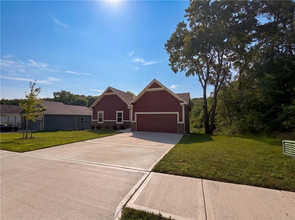 Listing Photo MLS #HMS2638175