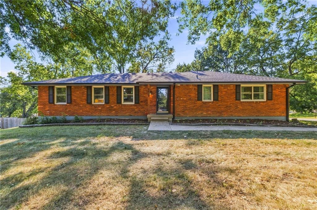 Listing Photo MLS #HMS2638176