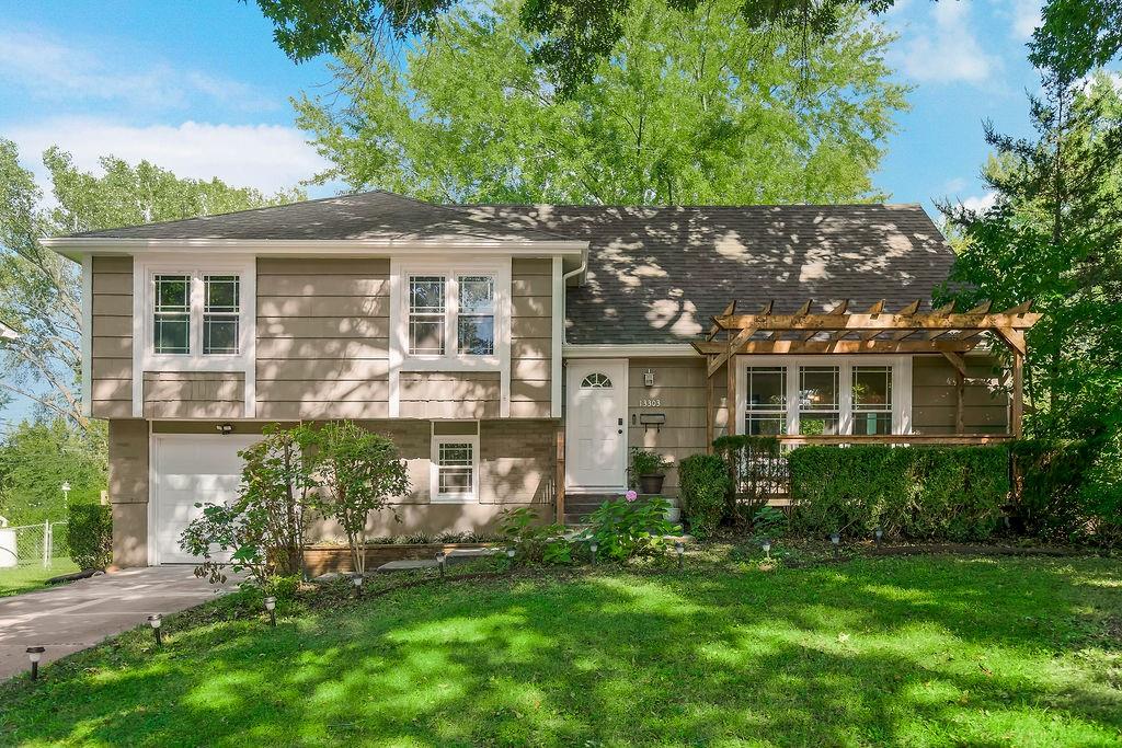 Listing Photo MLS #HMS2638221