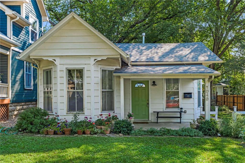 Listing Photo MLS #HMS2638477