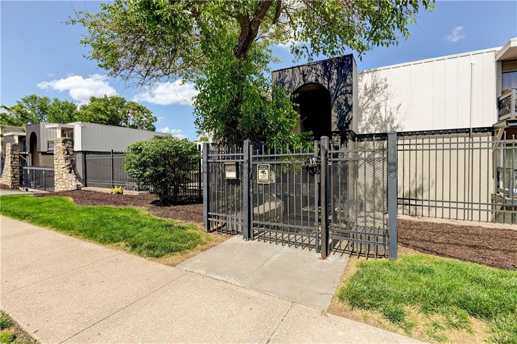 Listing Photo MLS #HMS2638638
