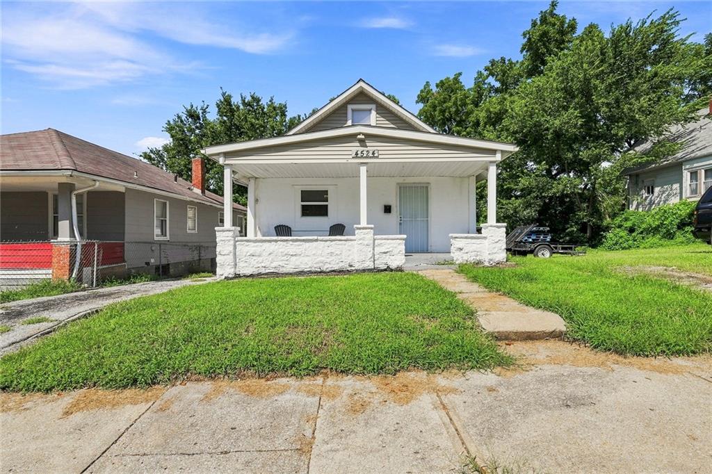 Listing Photo MLS #HMS2638677