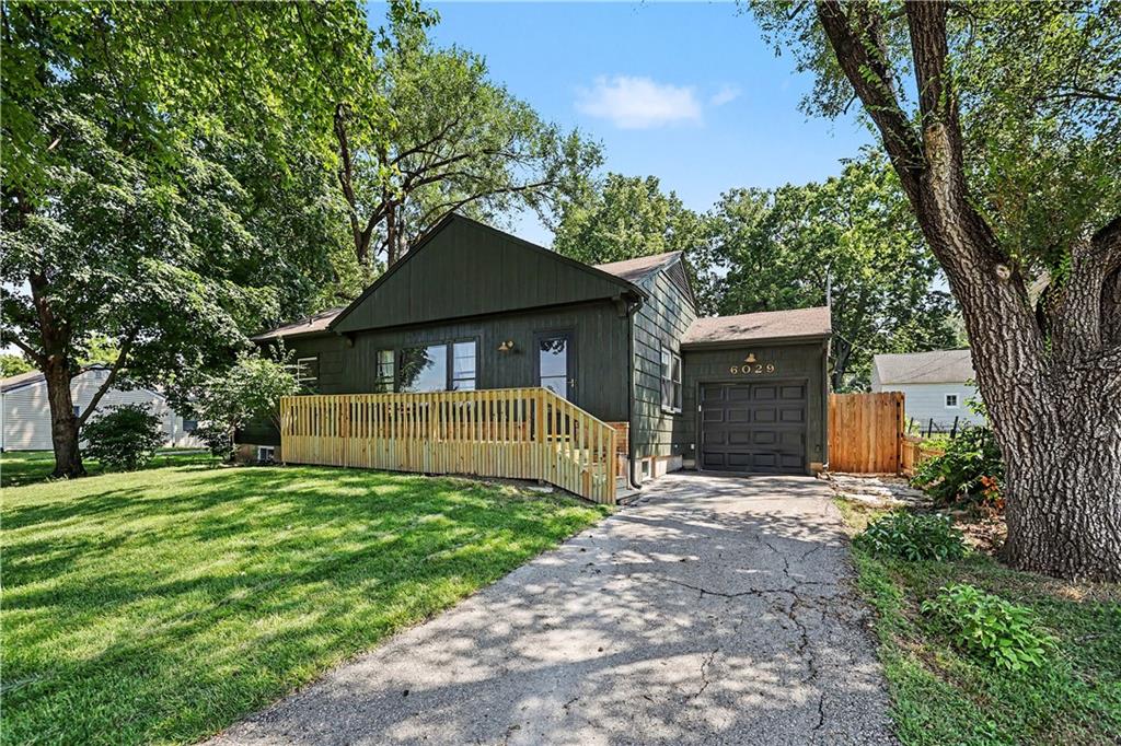 Listing Photo MLS #HMS2638692