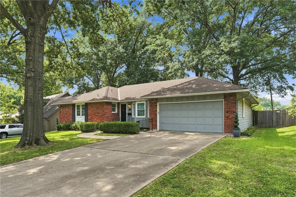 Listing Photo MLS #HMS2638757