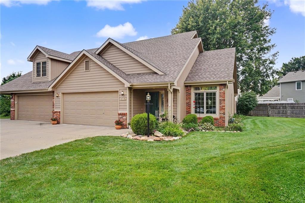 Listing Photo MLS #HMS2638807