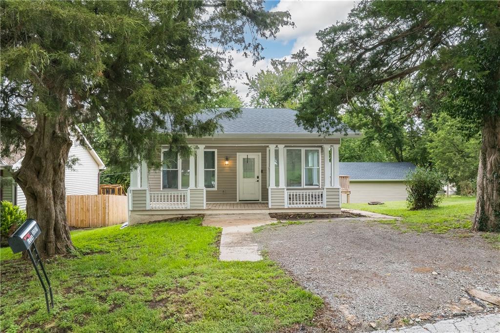 Listing Photo MLS #HMS2638814
