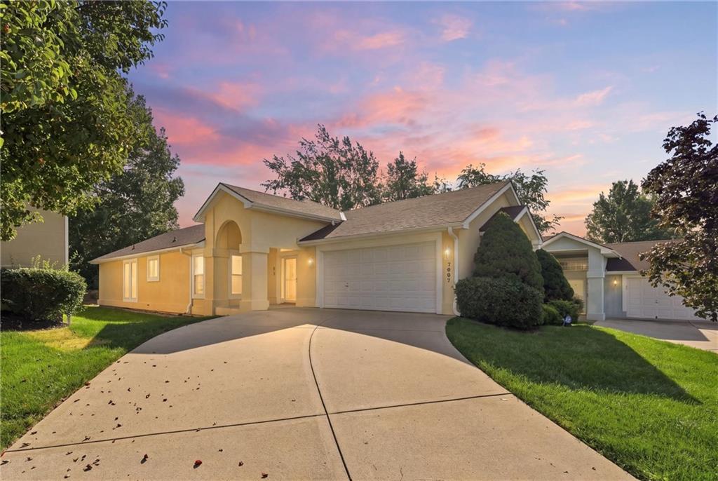 Listing Photo MLS #HMS2638932