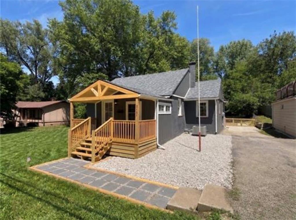Listing Photo MLS #HMS2638973