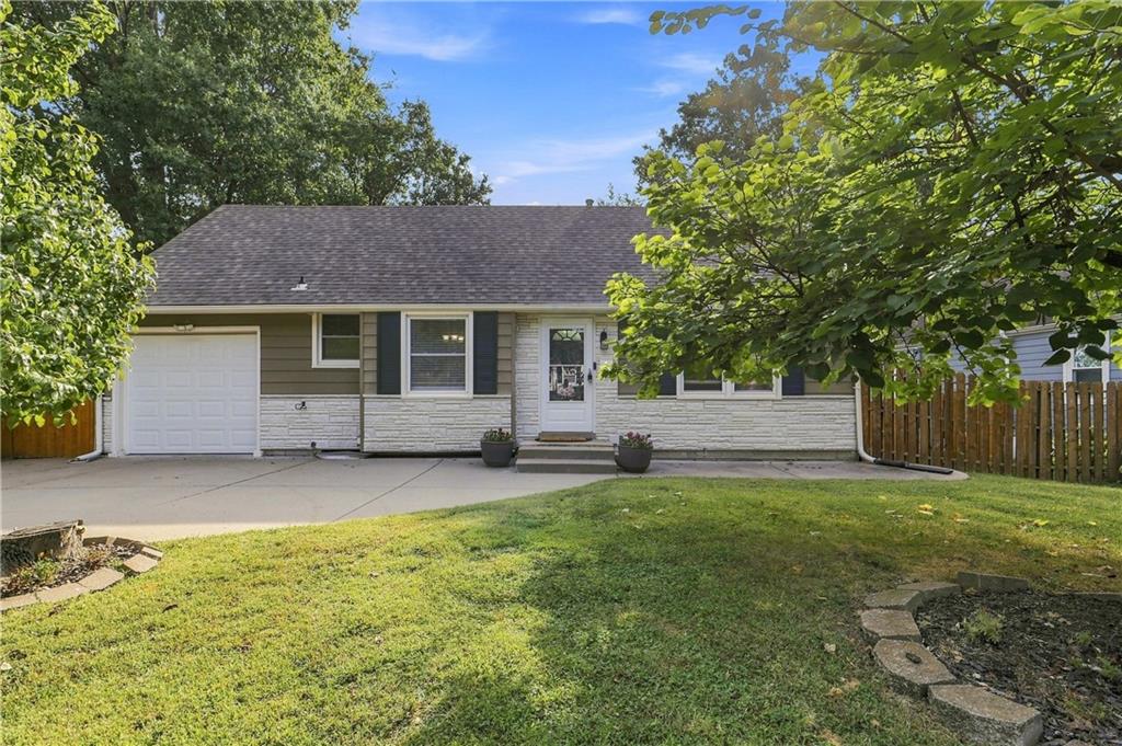 Listing Photo MLS #HMS2638996
