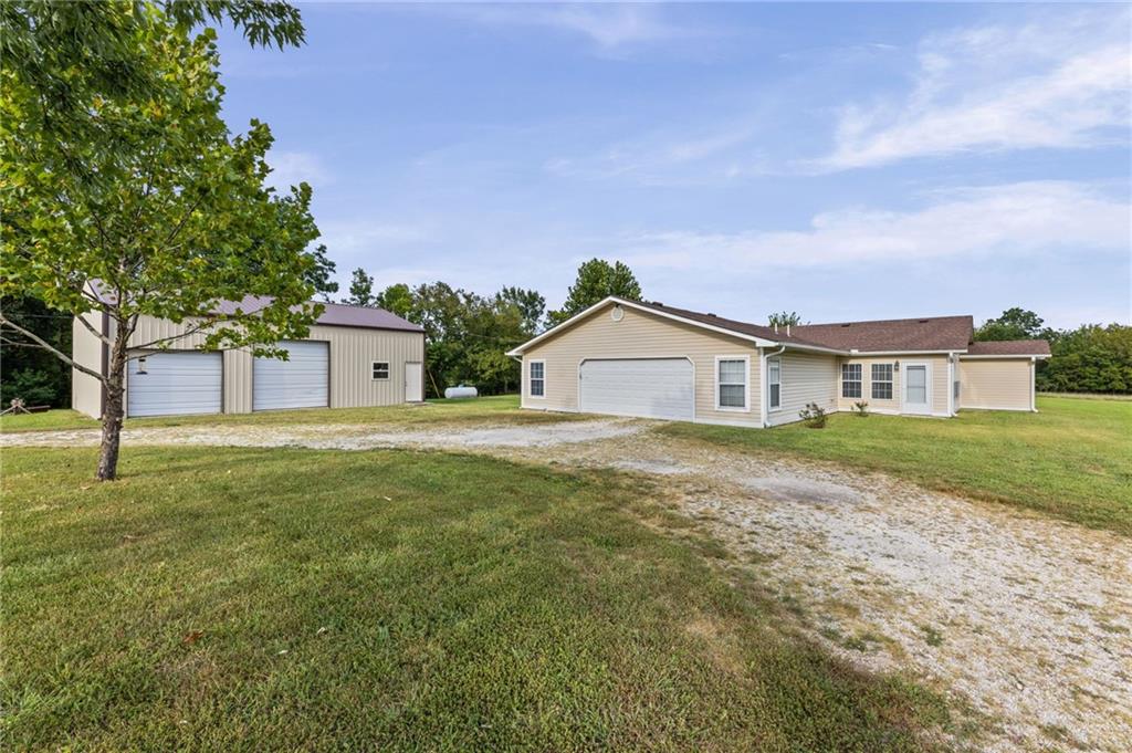 Listing Photo MLS #HMS2639104