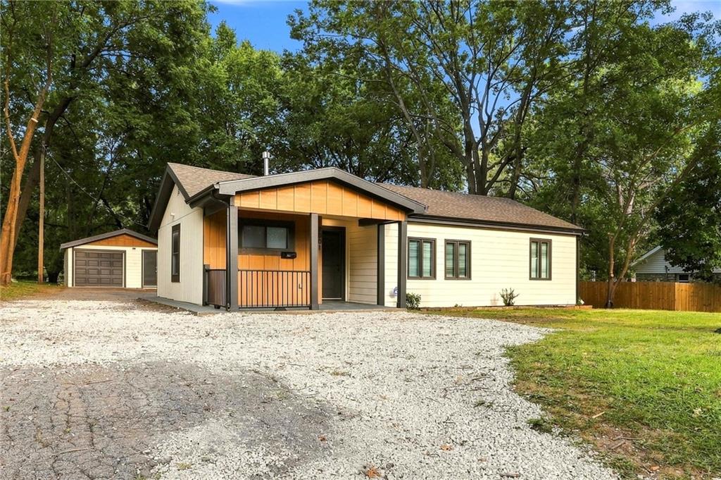 Listing Photo MLS #HMS2639216