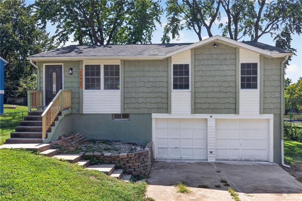 Listing Photo MLS #HMS2639218