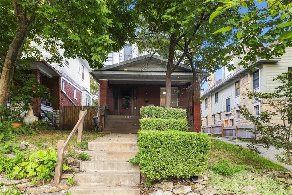 Listing Photo MLS #HMS2639694