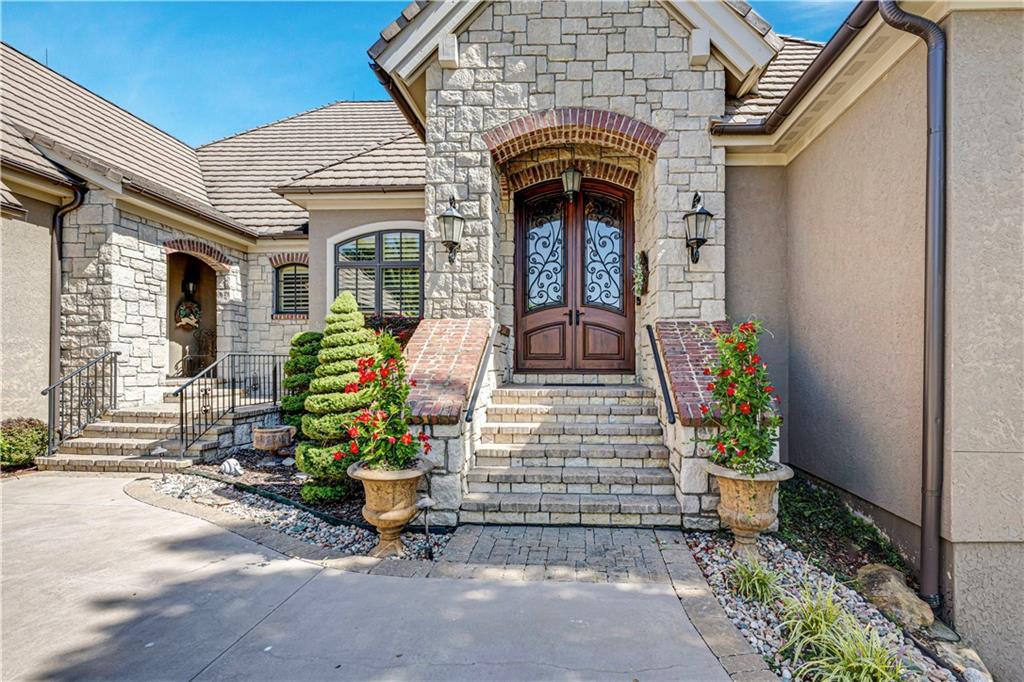 Listing Photo MLS #HMS2639889