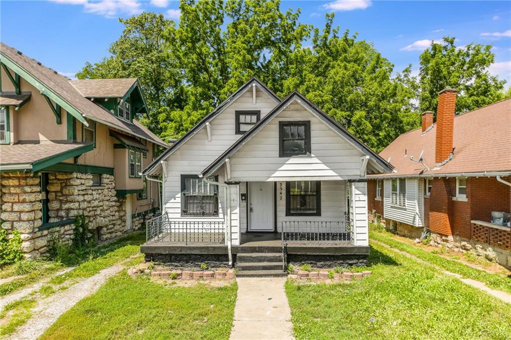 Listing Photo MLS #HMS2640184