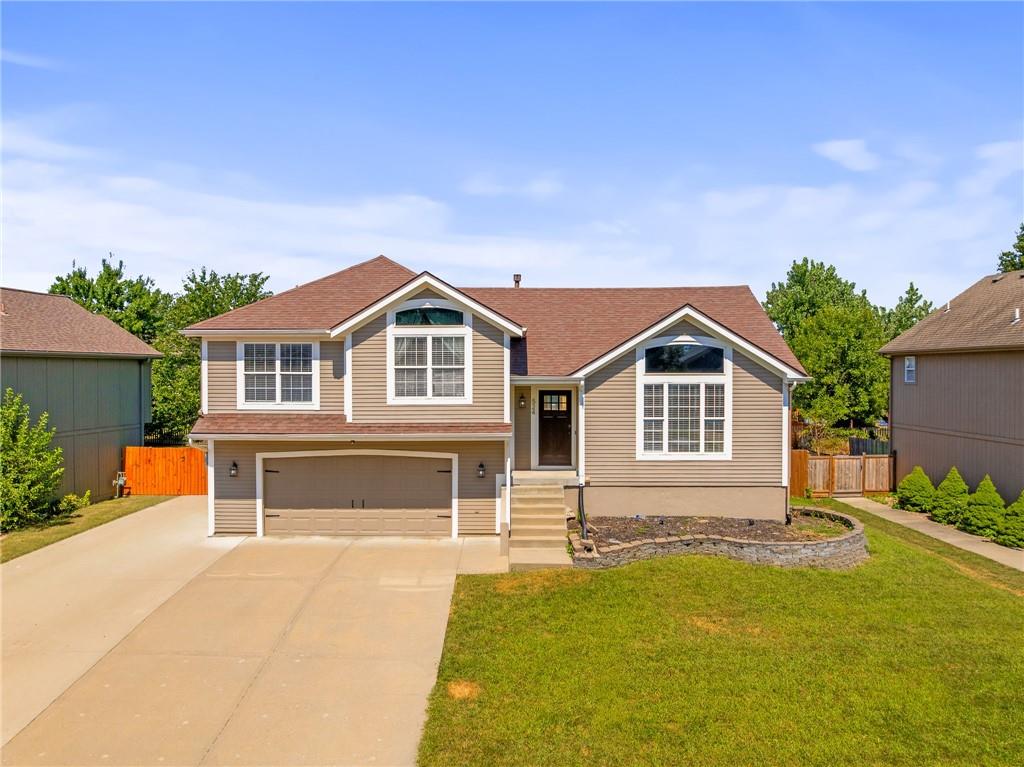 Listing Photo MLS #HMS2640280