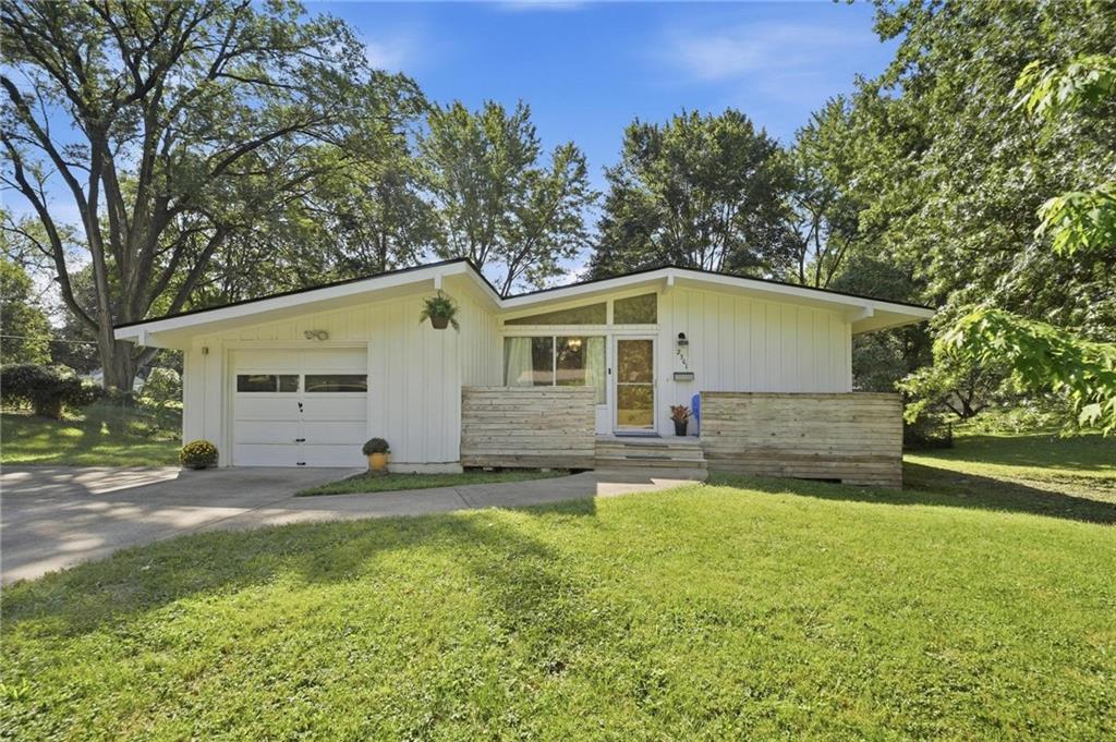 Listing Photo MLS #HMS2640298