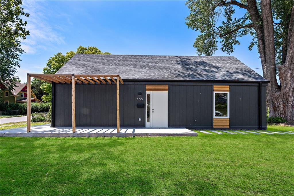 Listing Photo MLS #HMS2640441