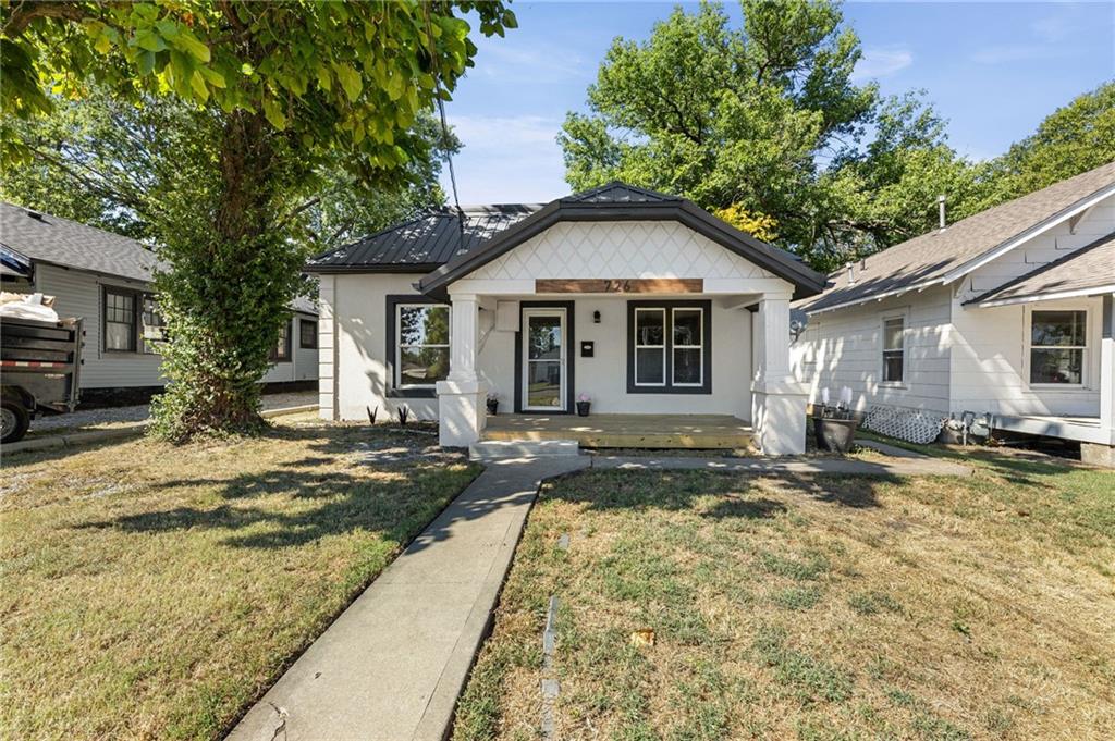 Listing Photo MLS #HMS2640780
