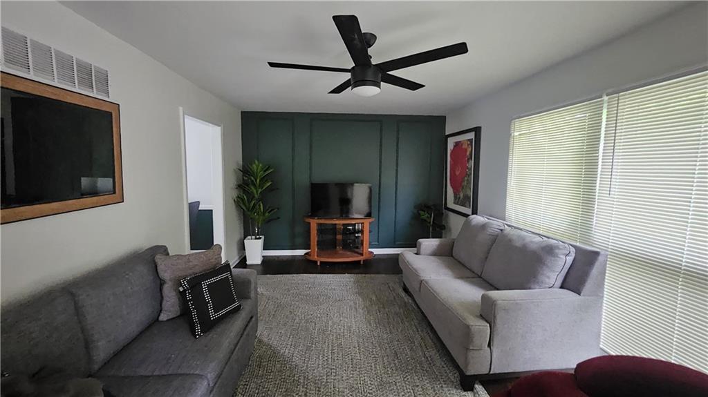 Listing Photo MLS #HMS2640903