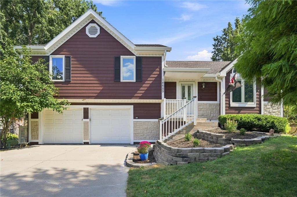 Listing Photo MLS #HMS2641053