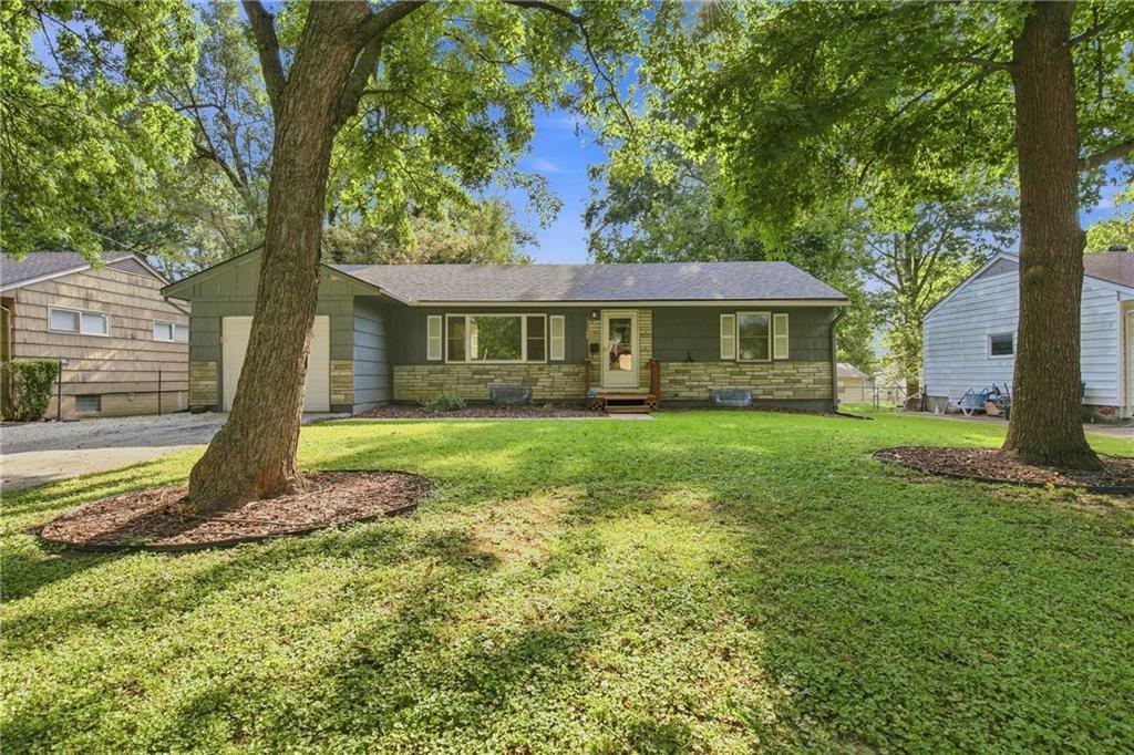 Listing Photo MLS #HMS2641122