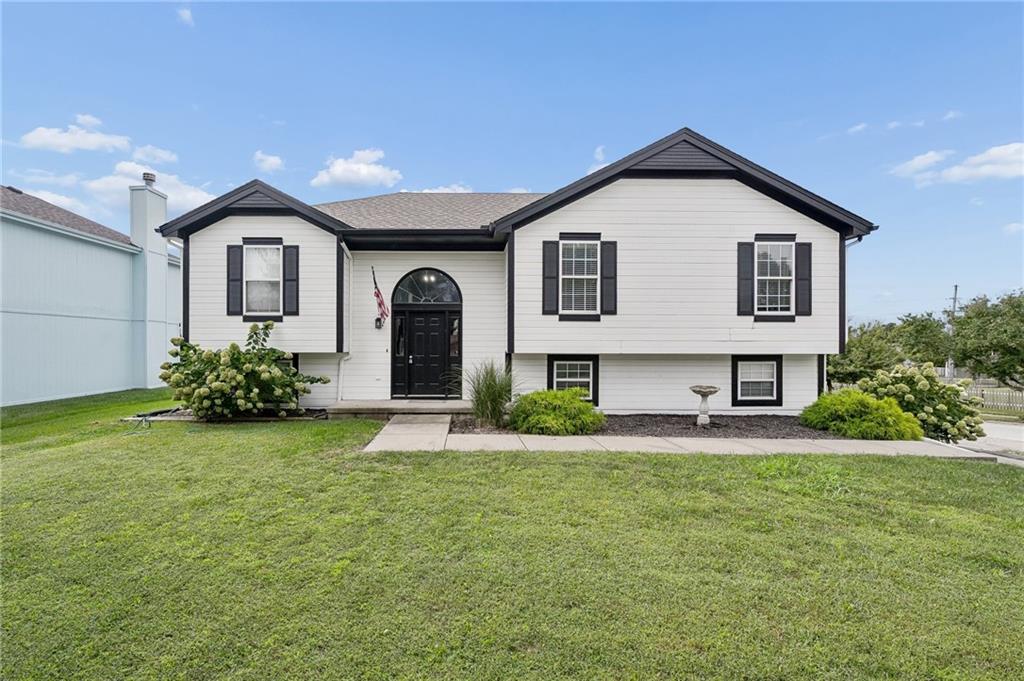 Listing Photo MLS #HMS2641292