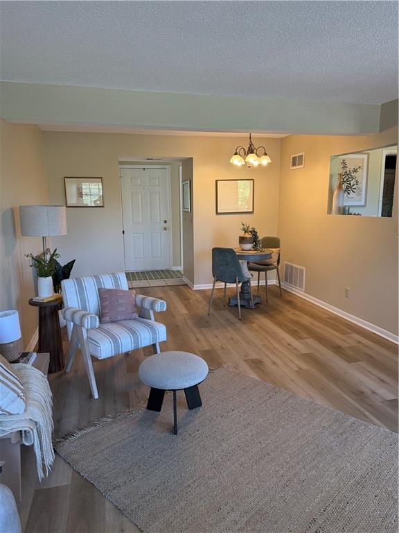 Listing Photo MLS #HMS2641326