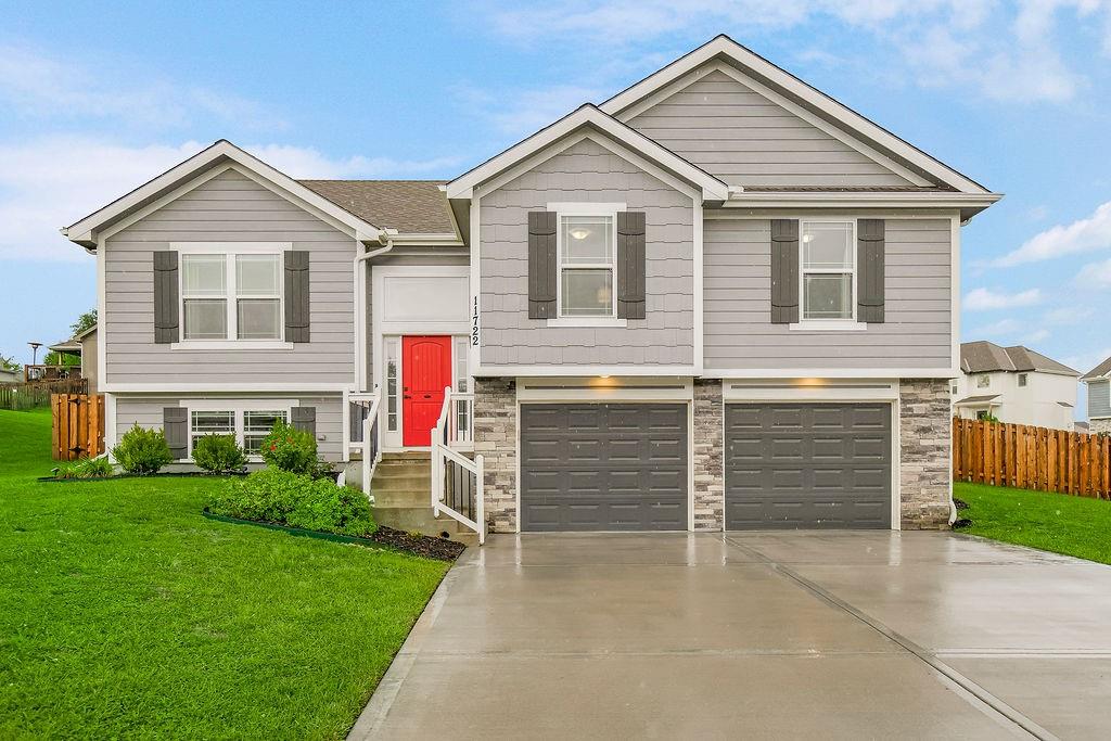 Listing Photo MLS #HMS2641572