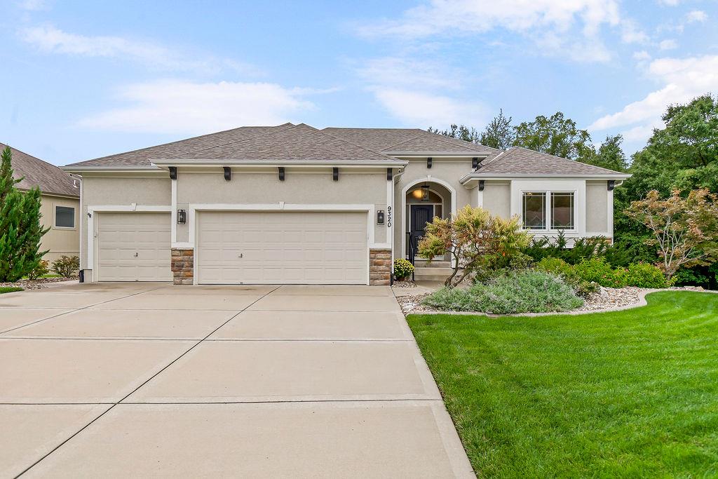Listing Photo MLS #HMS2641609
