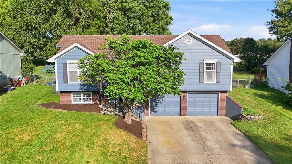 Listing Photo MLS #HMS2641879