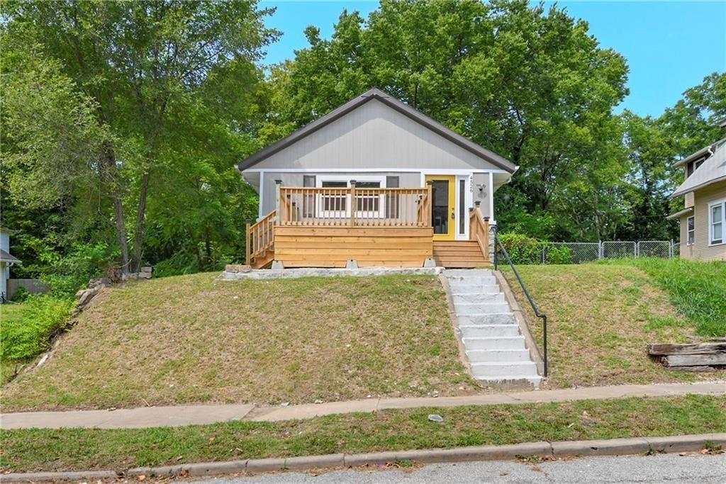 Listing Photo MLS #HMS2641930