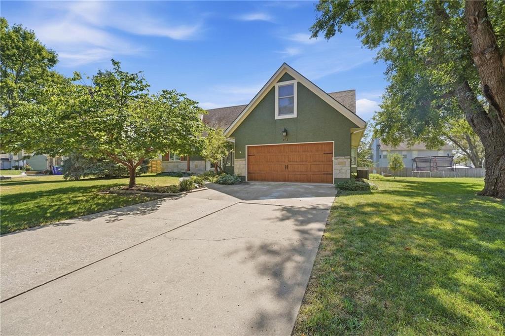 Listing Photo MLS #HMS2641954