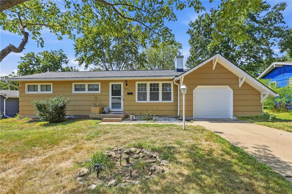Listing Photo MLS #HMS2641991