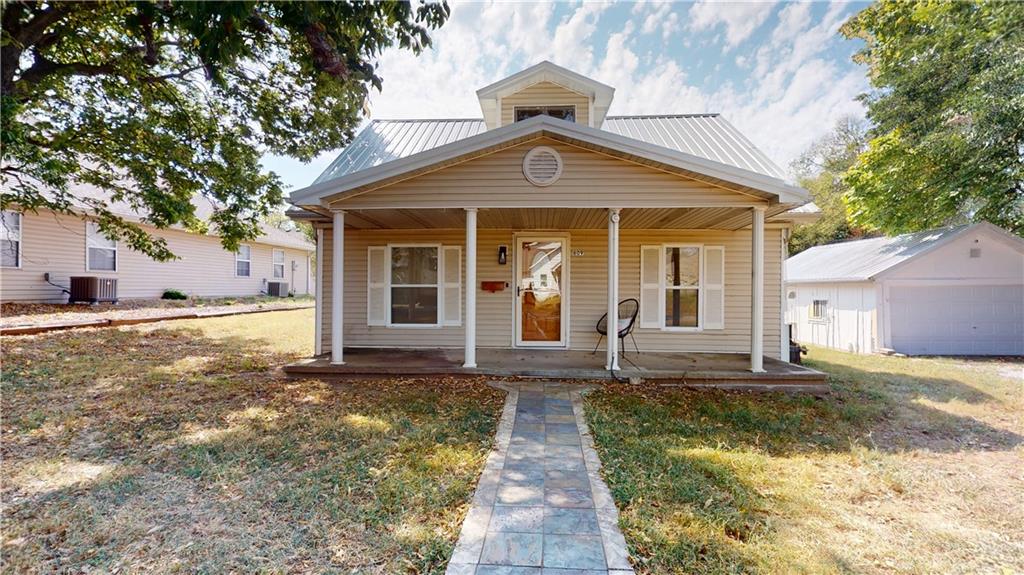 Listing Photo MLS #HMS2641997