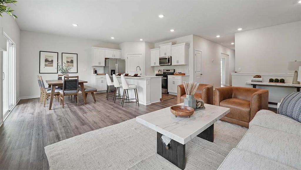 Listing Photo MLS #HMS2642088