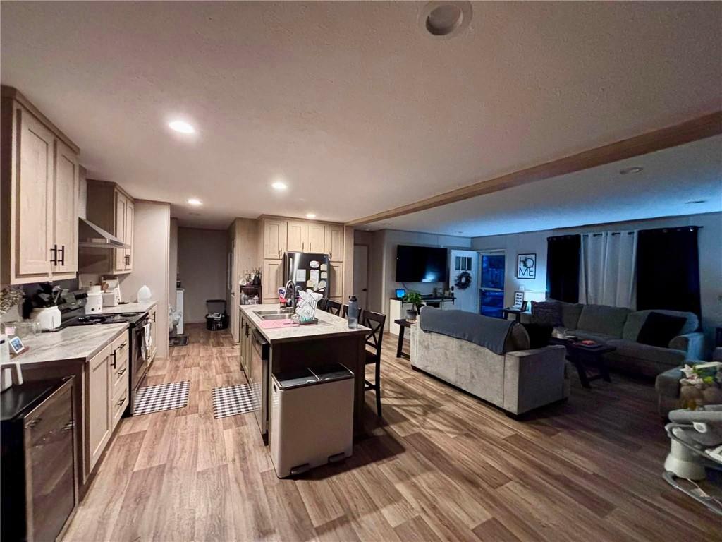 Listing Photo MLS #HMS2642283