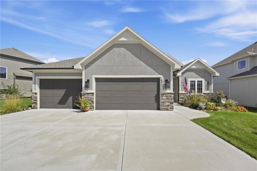 Listing Photo MLS #HMS2642424