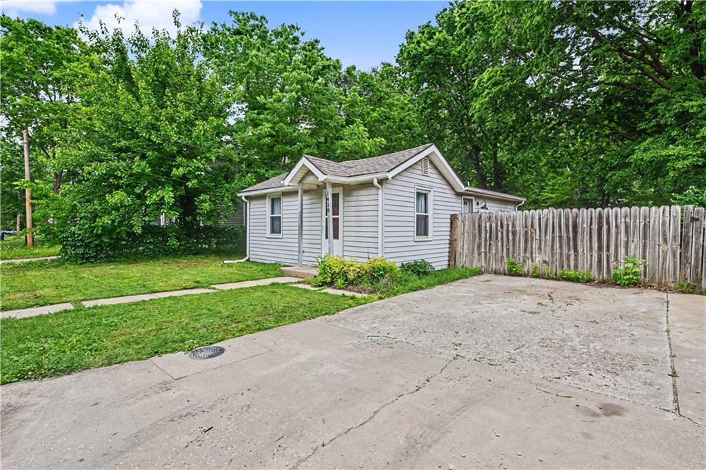Listing Photo MLS #HMS2642636