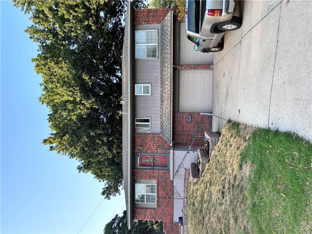 Listing Photo MLS #HMS2642685
