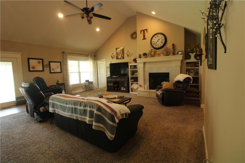 Listing Photo MLS #HMS2642726