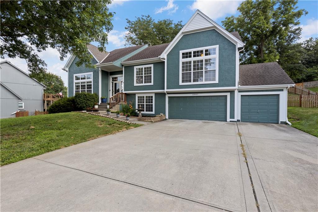 Listing Photo MLS #HMS2642881