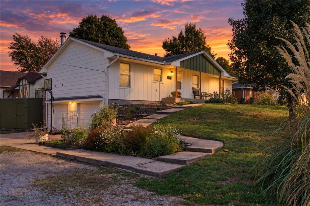 Listing Photo MLS #HMS2643124