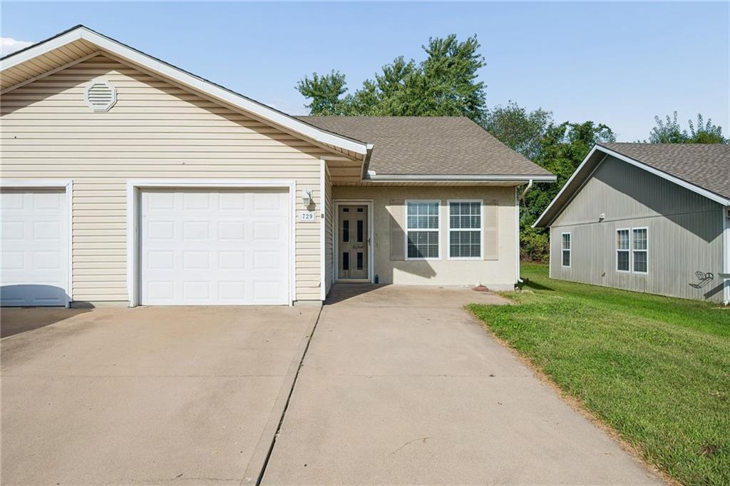 Listing Photo MLS #HMS2643129