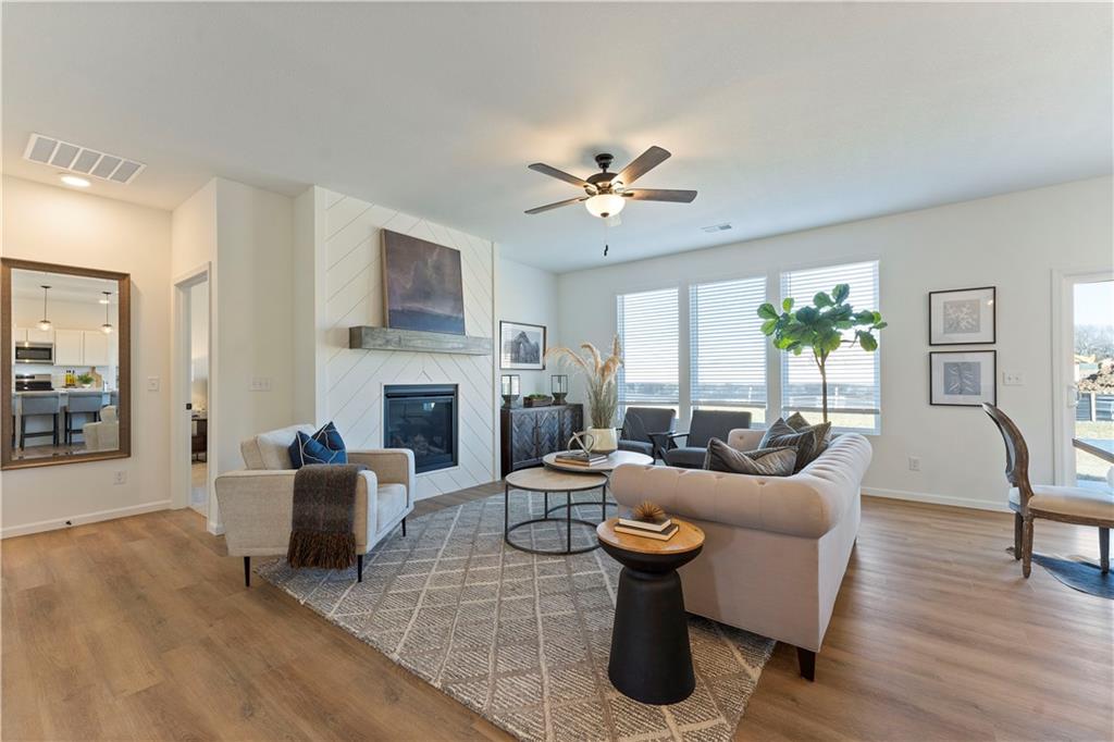 Listing Photo MLS #HMS2643147