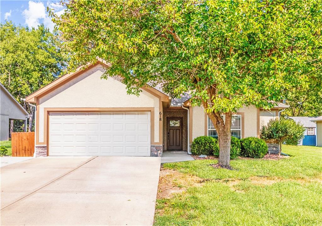 Listing Photo MLS #HMS2643172